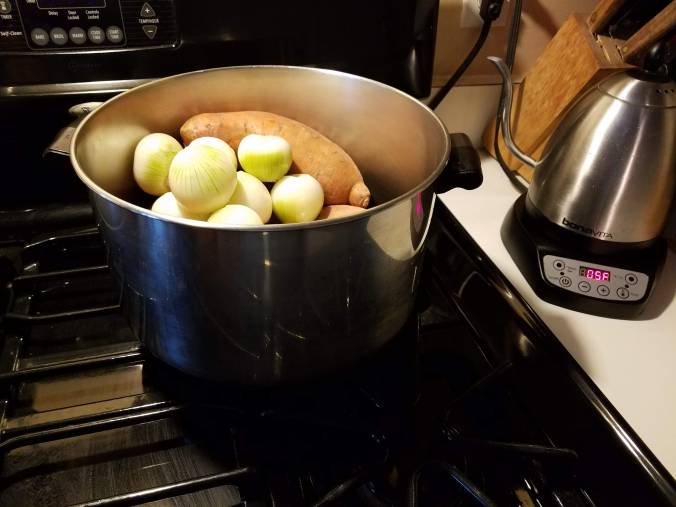 onions and yams in pot2.jpg